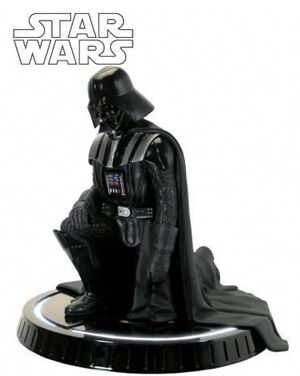 STAR WARS DARTH VADER ESTATUA 30CM CON LUZ                                 