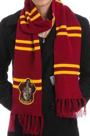 HARRY POTTER BUFANDA GRYFFINDOR                                            