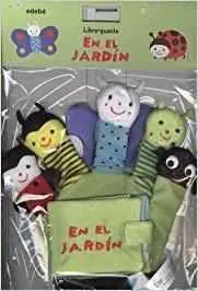 EL LIBRO-GUANTE EN EL JARDIN