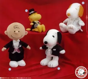SNOOPY PELUCHE EMILIO ESMOQUIN NEGRO 23CM. 40 AÑOS EN JAPON                