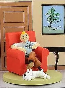 TINTIN ESTATUA RESINA 15CM TINTIN EN SOFA Y MILU                           