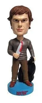 DEXTER TRAJE ASESINO CABEZON 18CM                                          