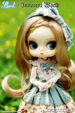 MUÑECA BYUL FIG 35CM HERMINE INNOCENT WORLD                                