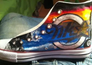 ZAPATILLAS CONVERSE DIBUJADAS                                              