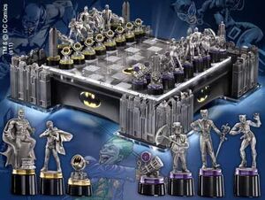 BATMAN AJEDREZ COLECCIONISTA HEROES CONTRA VILLANOS CON LUZ                