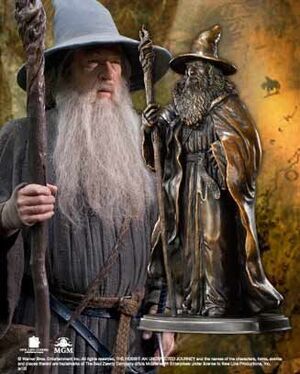 EL HOBBIT GANDALF ESCULTURA MACIZA 20 CM BRONCE                            