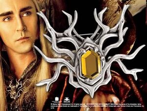 EL HOBBIT THRANDUIL BROCHE DE CRISTAL EN PLATA DE LEY Y CAJA DE MADERA     