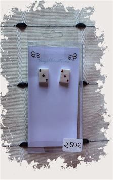 ANGEL CREATIONS PAR PENDIENTES CARTAS                                      