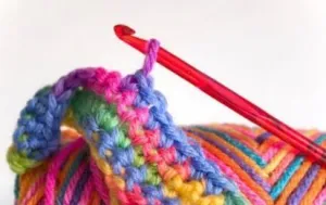 PELUCHE CROCHET PEQUEÑO LLAVERO PERSONAJE JAKE                             