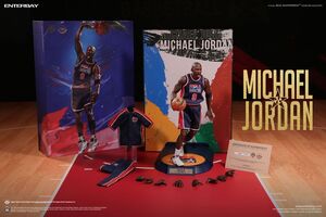 NBA COLLECTION FIGURA REAL MASTERPIECE 1/6 MICHAEL JORDAN BARCELONA '92 LIMITED EDITION 30 CM