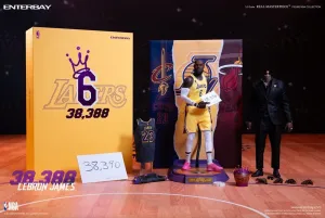 NBA COLLECTION FIGURA REAL MASTERPIECE 1/6 LEBRON JAMES SPECIAL EDITION 30 CM