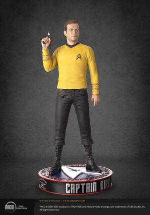 STAR TREK ESTATUA MUSEO 1/3 CAPITÁN JAMES T KIRK 64 CM